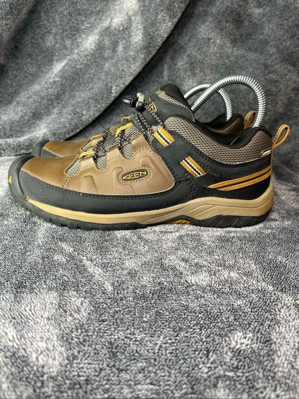 KEEN Targhee Waterproof Low Hiking Shoes Kids Size 6 US / Womens 7.5 Brown (1019